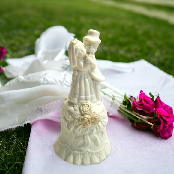 Vintage Bride And Groom Wedding Cake Topper Bell Center Piece Porcelain Bisque - Picture 2 of 9